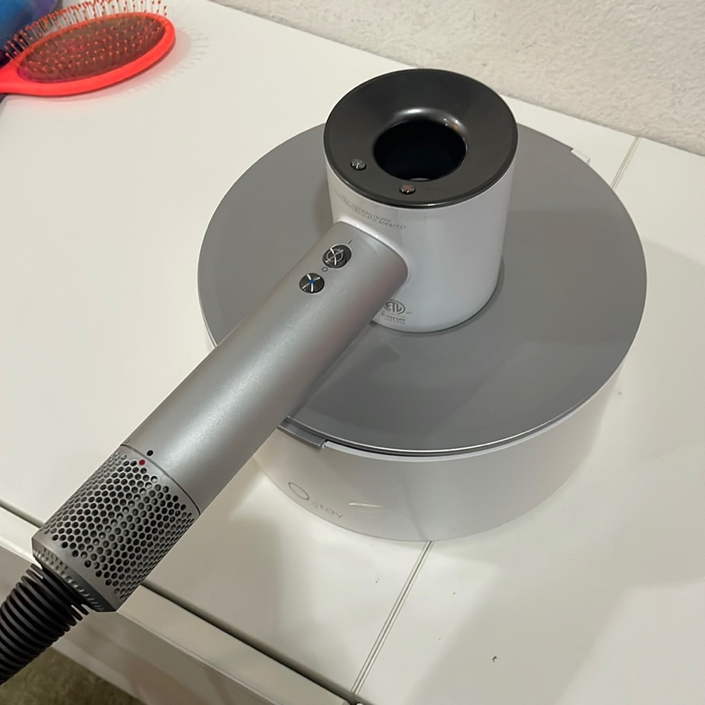 Dyson Hair Dryer - LIKE NEW!!